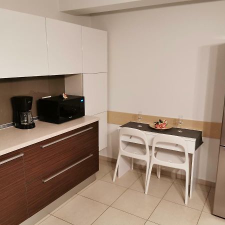 Pall'S Minimal Apartment Néa Péramos Eksteriør bilde