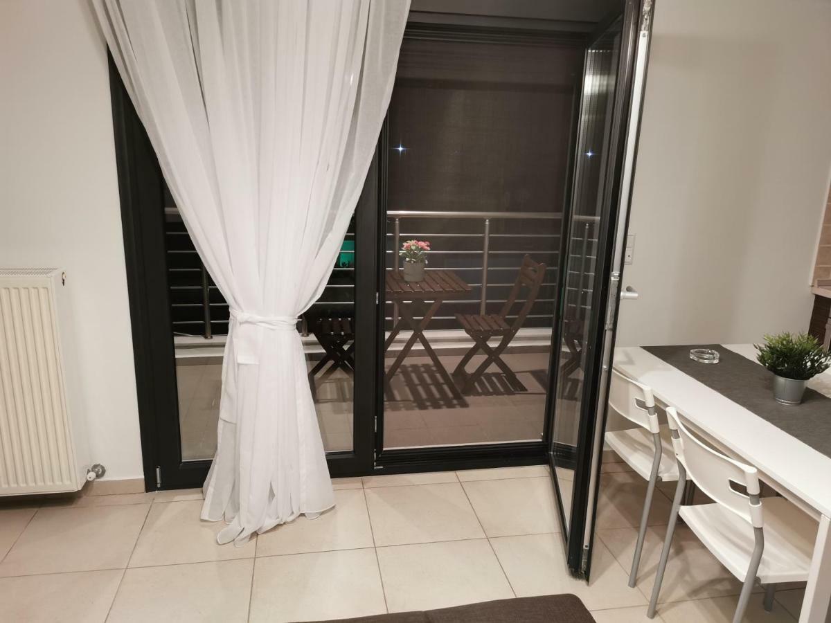 Pall'S Minimal Apartment Néa Péramos Eksteriør bilde