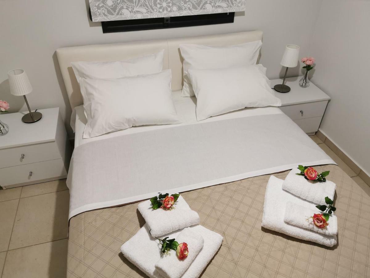 Pall'S Minimal Apartment Néa Péramos Eksteriør bilde